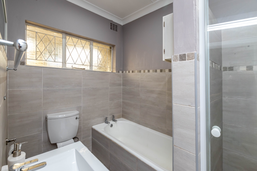 4 Bedroom Property for Sale in Beacon Bay Eastern Cape